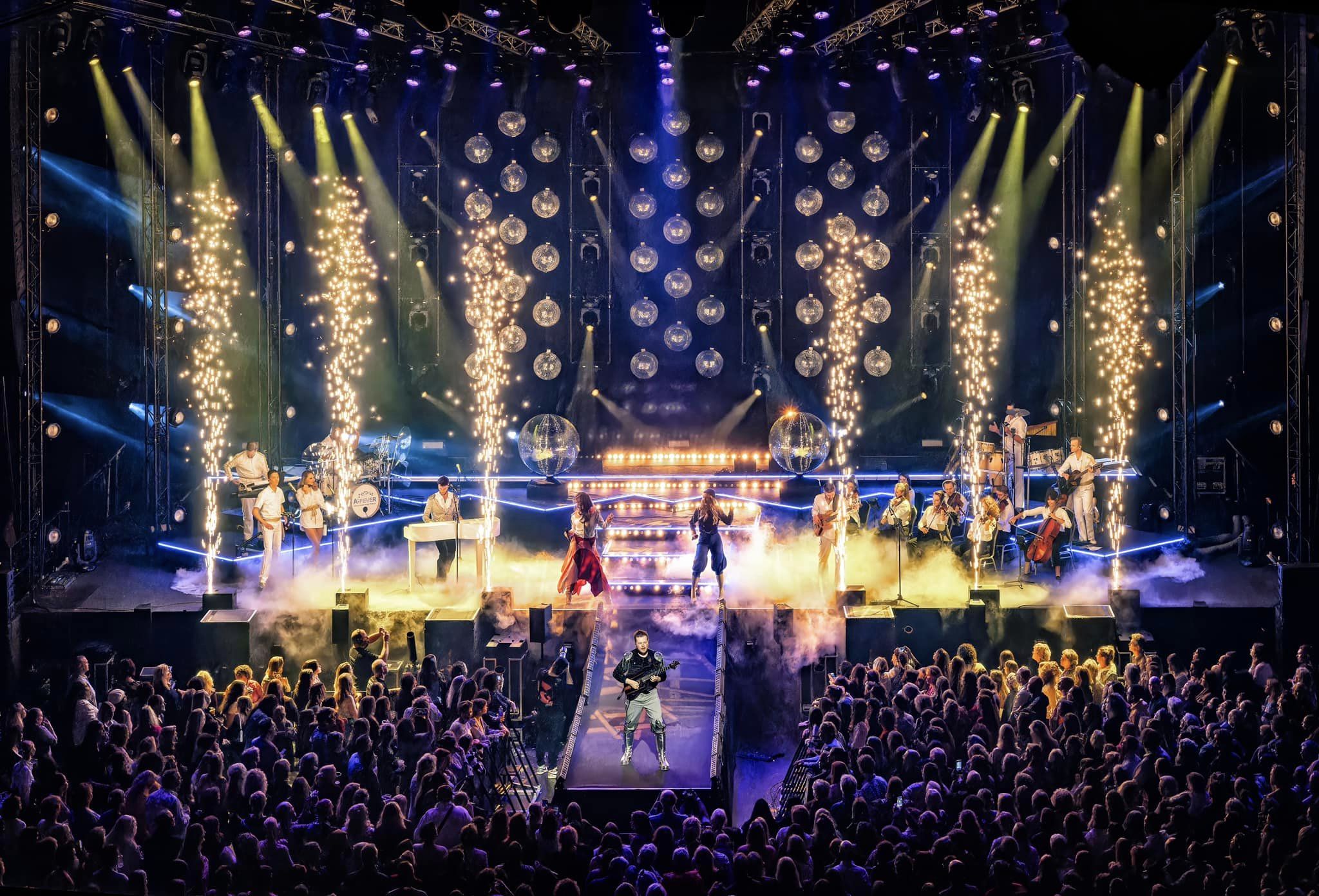 Showlight en A-Fever treden op in AFAS Live